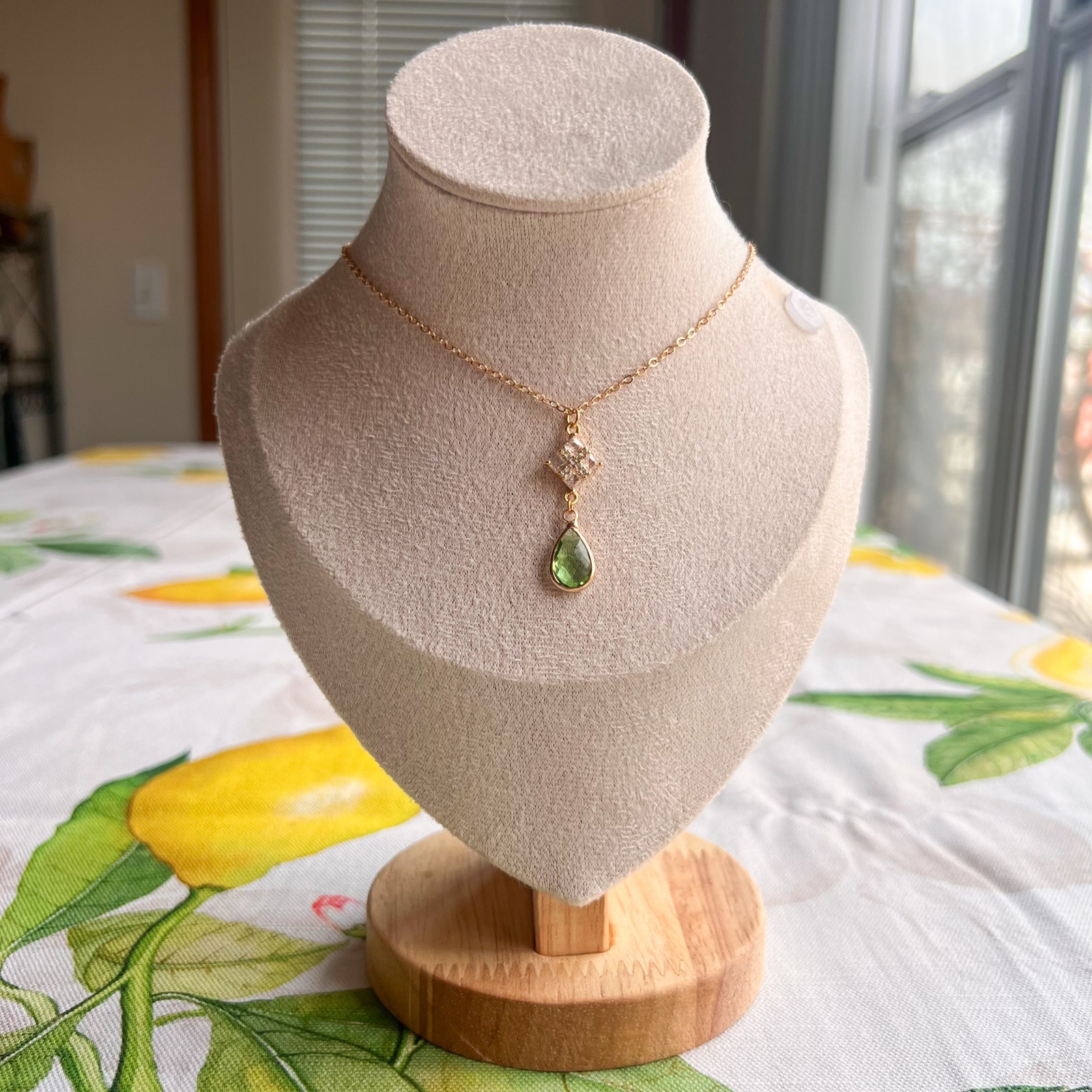 Peridot Lime Green Crystal Glass Diamond Square Shape Romantic Art Deco Necklace 25$